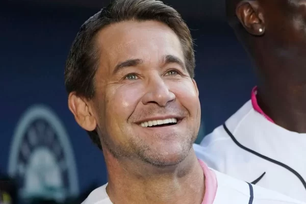 Rangers de Texas contratan a Bret Boone como coach de bateo – Líder en deportes Los Rangers de Texas contratan a Bret Boone como coach de bateo - Líder en deportes