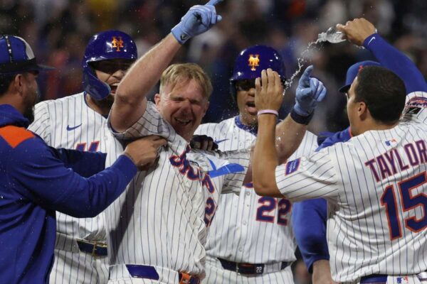 Los Mets dejaron en el terreno a los Piratas - Líder en deportes