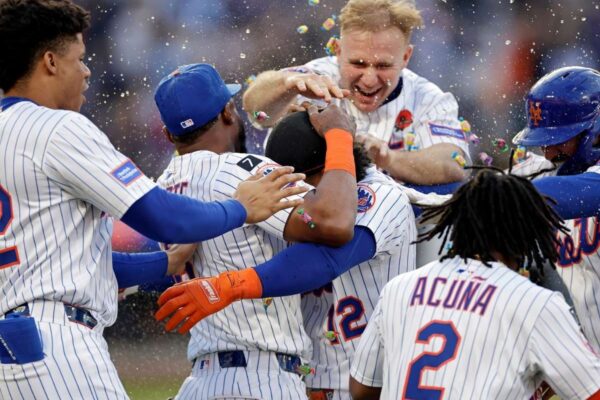 Los Mets dejaron en el terreno a los Medias Blancas - Líder en deportes