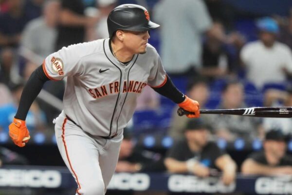 Flores remolcó y San Francisco blanqueó a Miami - Líder en deportes
