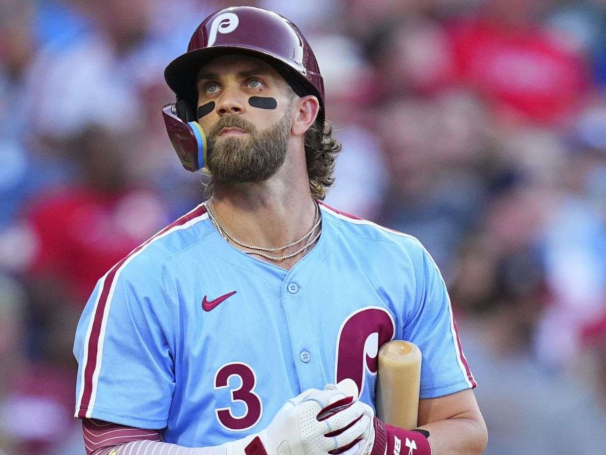 Bryce Harper se mantiene día a día - Líder en deportes