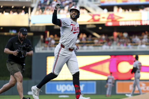 Mellizos activan a Carlos Correa de protocolo de conmoción – Líder en deportes Mellizos activan a Carlos Correa de protocolo de conmoción - Líder en deportes