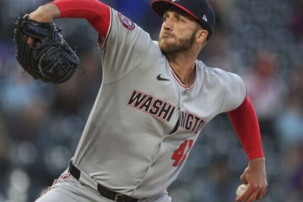 Mets acuerdan con el lanzador Colin Poche Mets acuerdan con el lanzador Colin Poche