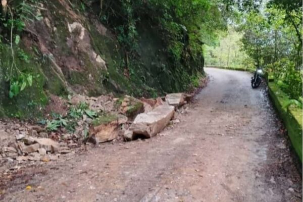 Atienden deslizamientos en la carretera Maracay-Choroní – Últimas Noticias Atienden deslizamientos en la carretera Maracay-Choroní - Últimas Noticias