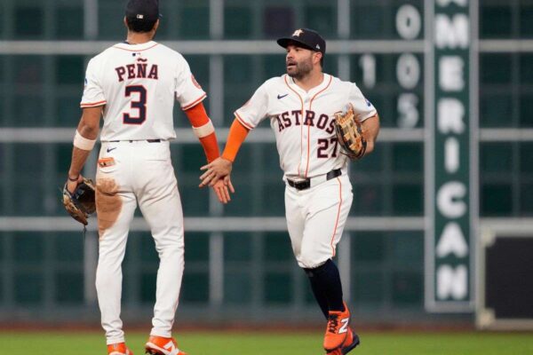 Altuve llegó al podio de partidos jugados con los Astros - Líder en deportes