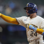 William Contreras produce pese a fractura en el dedo – Líder en deportes