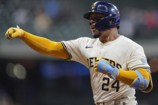 William Contreras produce pese a fractura en el dedo – Líder en deportes William Contreras produce pese a fractura en el dedo - Líder en deportes