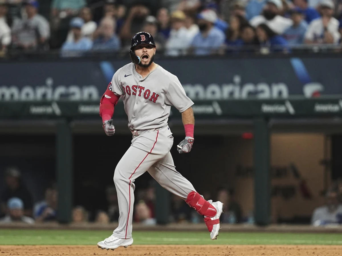 Wilyer Abreu levanta la mano para ser All-Star - Líder en deportes