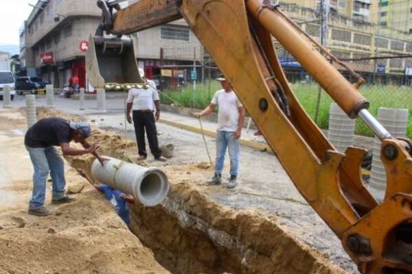 Avanza ejecución de proyectos comunales en localidades aragüeñas