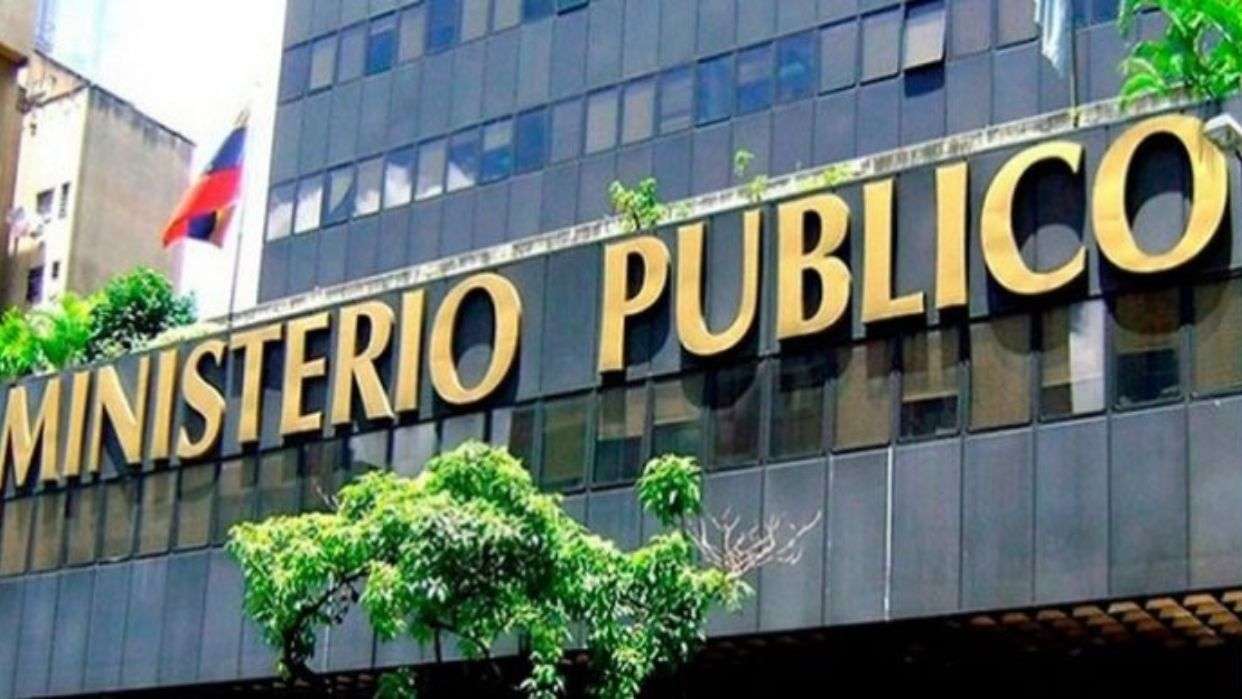 Condenan a cinco por abusar a una joven