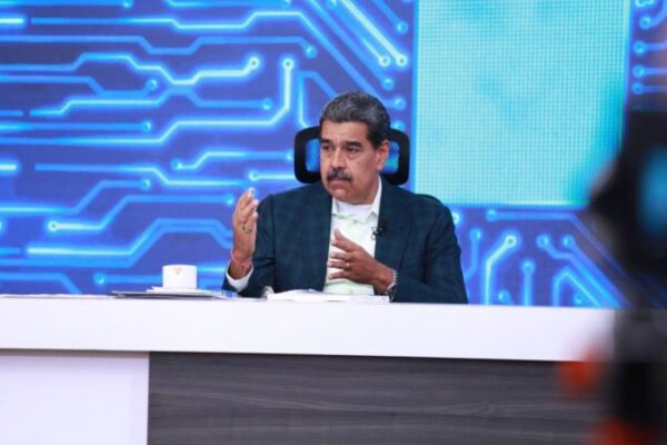 Presidente Maduro fustigó discurso guerrerista del primer ministro británico Keir Starmer: ¡El mundo quiere paz!