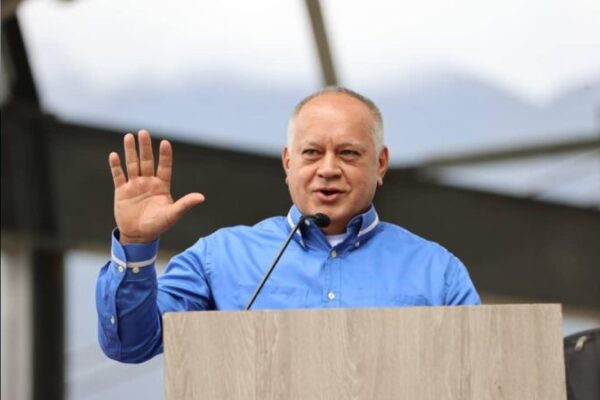 Cabello: Siempre la vía debe ser la democrática, en cualquier cosa hay que consultar a la gente