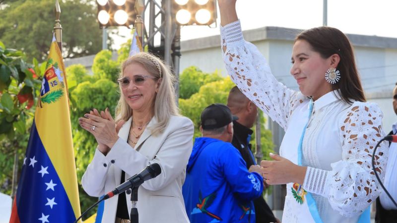 Cilia Flores: Carrillo va a lograr que en Sucre se desborde el Poder Popular