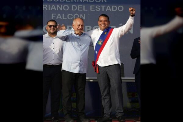 Diosdado Cabello: Hoy día Víctor Clark es ejemplo para Falcón, para los jóvenes y para todo el país