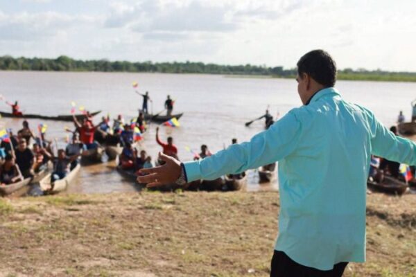 Jefe de Estado: Pueblo warao se impuso a la lluvia para apoyar a la gobernadora Loa Tamaronis
