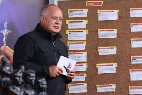 Cabello responde al Ministro de Defensa de Trinidad y Tobago y confirma detención de un trinitario entre terroristas