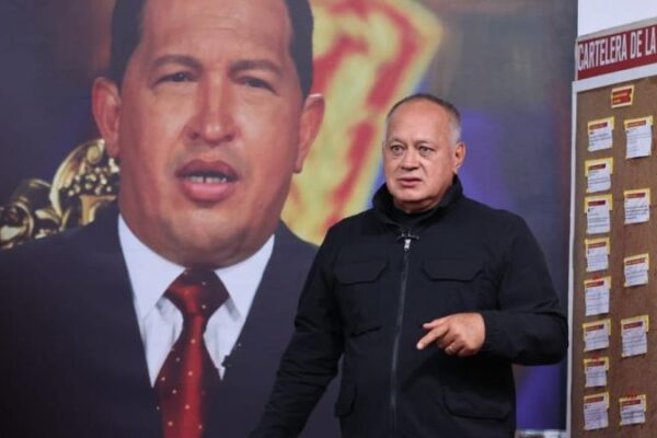 Cabello: Bukele dijo que estaba orgulloso de ser un dictador