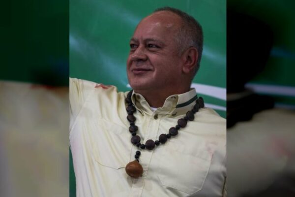 Diosdado Cabello: Si usted llega a la política creyendo que va a tener beneficios está equivocado