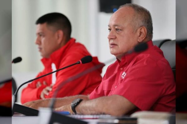 Cabello: Estamos obligados a trabajar para que el 27 de julio se hagan unas elecciones en paz Cabello: Estamos obligados a trabajar para que el 27 de julio se hagan unas elecciones en paz