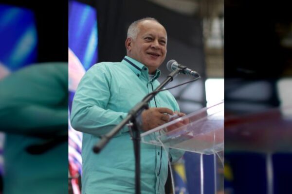 Cabello a Wilmer Rodríguez: ¡Aleja de tus cercanías a los jala bolas y a los chismosos! Cabello a Wilmer Rodríguez: ¡Aleja de tus cercanías a los jala bolas y a los chismosos!