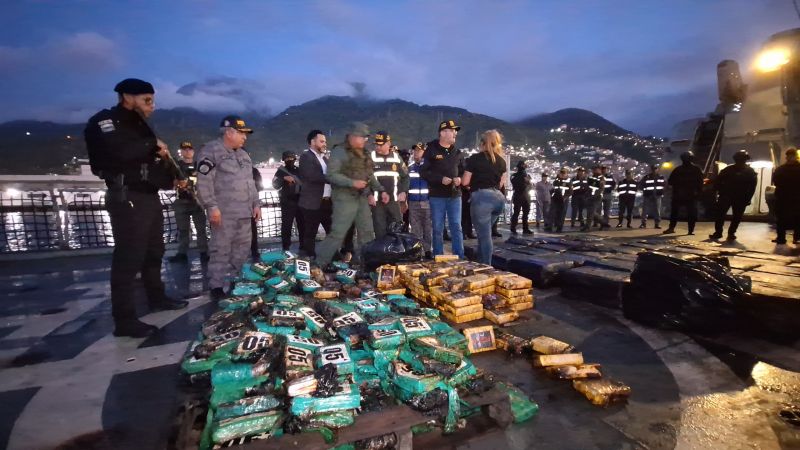 Gobierno Bolivariano logra incautación de tonelada y media de cocaína al norte de La Guaira