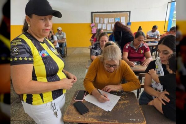 Tachirenses postulan en asambleas a sus candidatos a las elecciones municipales