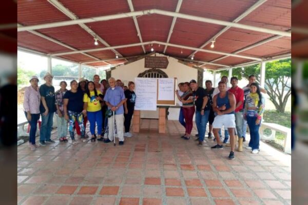 Anzoatiguenses participan en Asambleas de Bases para postular a sus candidatos Anzoatiguenses participan en Asambleas de Bases para postular a sus candidatos