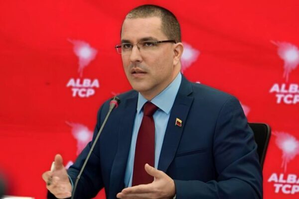 Arreaza: Los que se inventaron el cuento del cartel de los soles y el Tren de Aragua afectaron a todos los migrantes