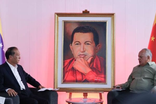 PSUV y Partido Comunista Chino fortalecen alianzas de formación para movimientos de trabajadores