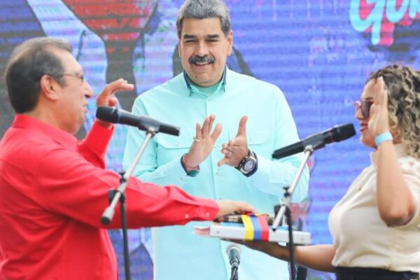 Presidente Maduro: Barinas tiene que ser vanguardia de la nueva transición al socialismo en el llano Presidente Maduro: Barinas tiene que ser vanguardia de la nueva transición al socialismo en el llano