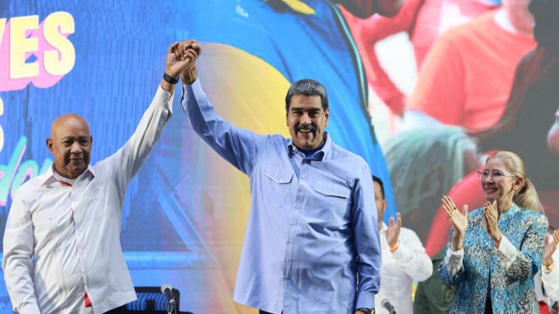 Pueblo de Lara juramenta a su gobernador Luis Reyes Reyes junto al presidente Nicolás Maduro