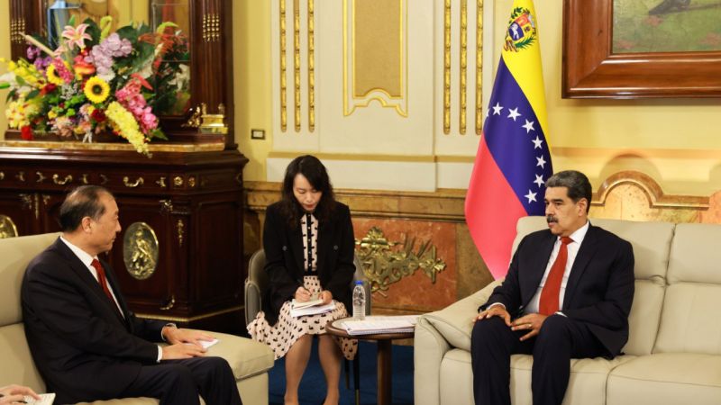 Presidente Maduro recibe delegación del Partido Comunista de China
