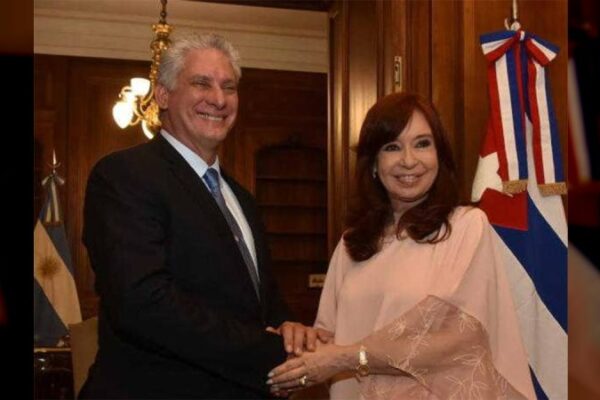 Presidente de Cuba rechaza condena a Cristina Fernández: ¡Fuerza Cristina! Presidente de Cuba rechaza condena a Cristina Fernández: ¡Fuerza Cristina!