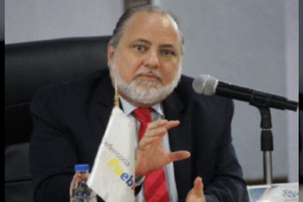 Defensor Alfredo Ruiz exige respeto a derechos de migrantes venezolanos Defensor Alfredo Ruiz exige respeto a derechos de migrantes venezolanos