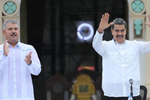 Presidente Maduro asiste a la toma de Luis Caldera como  gobernador del estado Zulia
