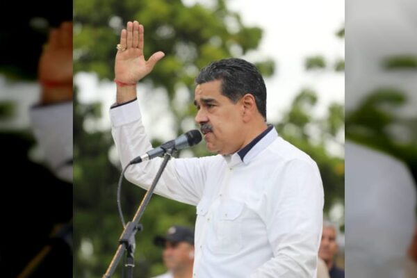 Jefe de Estado: En el Zulia con Luis Caldera se abren las puertas de la gobernación al Pueblo Jefe de Estado: En el Zulia con Luis Caldera se abren las puertas de la gobernación al Pueblo