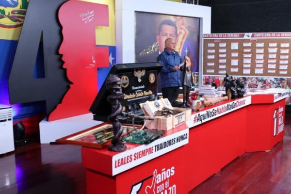 Cabello: EEUU quiere que las peleas internas entre los millonarios las pague el mundo entero