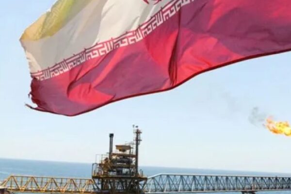Ataque de Israel a Irán dispara el precio del petróleo y hace caer mercados bursátiles asiáticos Ataque de Israel a Irán dispara el precio del petróleo y hace caer mercados bursátiles asiáticos