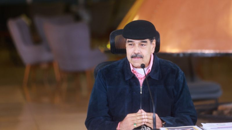 Jefe de Estado hace llamado a la paz y rechazo a la guerra, el fascismo y nazismo