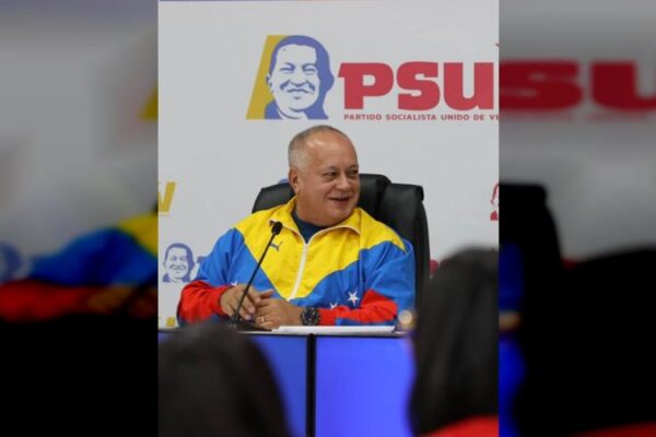 Cabello sobre Consulta Popular del 27J: Se presentaron más de 35 mil proyectos de manos de la juventud Cabello sobre Consulta Popular del 27J: Se presentaron más de 35 mil proyectos de manos de la juventud