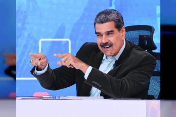 Presidente Maduro ratificó reanudación de vuelos entre Venezuela y República Dominicana Presidente Maduro ratificó reanudación de vuelos entre Venezuela y República Dominicana