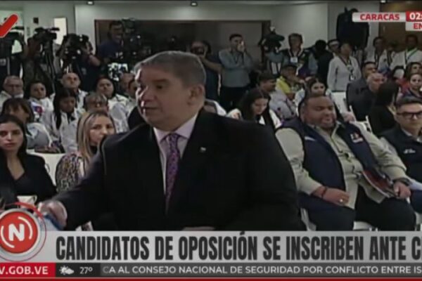 Partidos de oposición presentaron ante el CNE sus candidatos para las elecciones del 27-J Partidos de oposición presentaron ante el CNE sus candidatos para las elecciones del 27-J