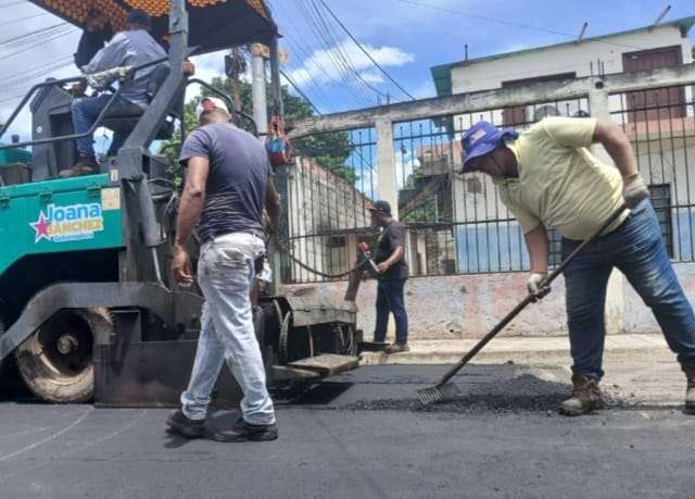 Ejecutan plan de asfaltado en el sector Alí Primera de Cagua - Últimas Noticias